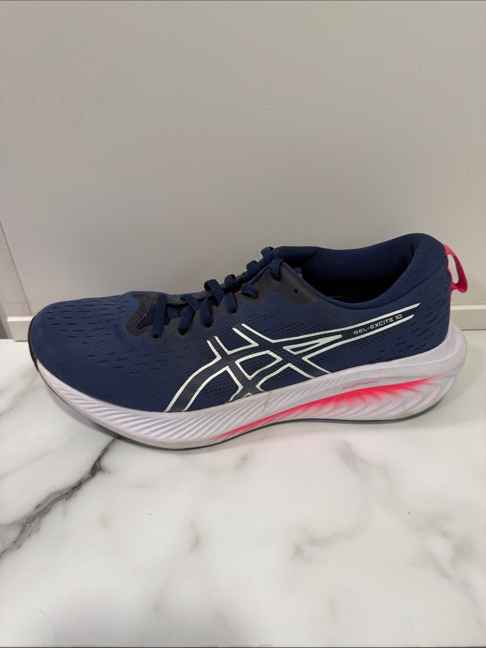ASICS Gel-Excite 10 Running Shoes Women 10 Navy Sporty Training Sneaker